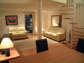 ACJ Serviced Apartments, Cardiff, South Wales