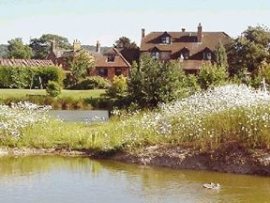Lakeside Town Farm B&B, Kingston Blount, Oxfordshire