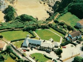 Trevalsa Court, Cornwall