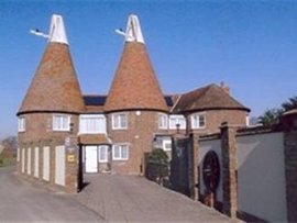 Manor Farm Oast, Rye, West Wales