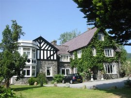 Gwern Borter Manor Holiday Farm, Rowen, North Wales