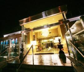 Brisbane House Hotel, Largs