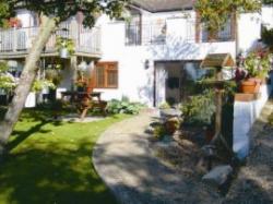 Greenhills Garden Apartment, High Wycombe, Buckinghamshire